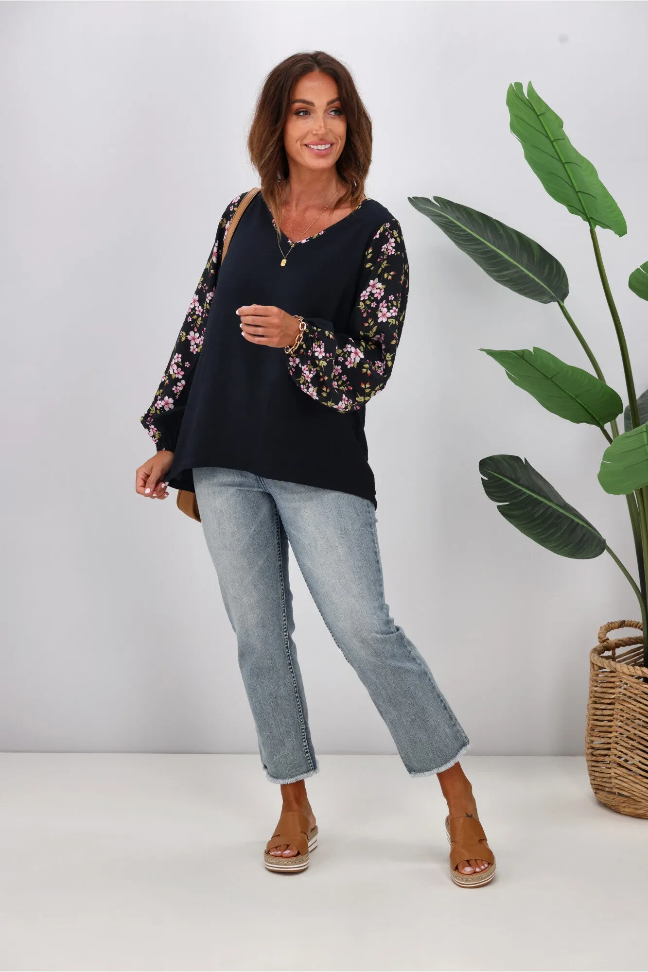 Gloss The Label Yara Split Sleeve Top Enchanted Floral