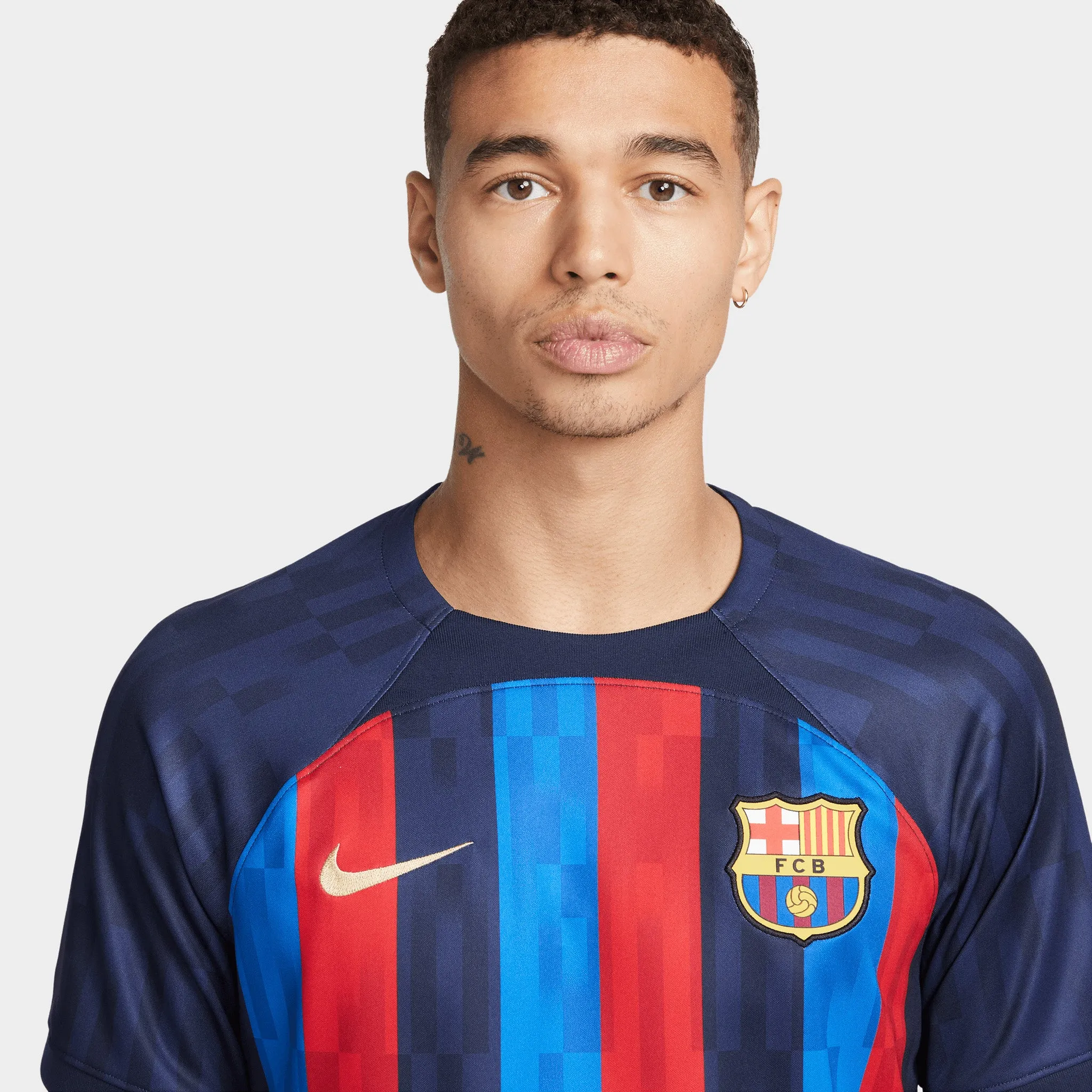 Nike Dri-FIT FC Barcelona 2022/23 Stadium Home Soccer Jersey Obsidian / Sesame